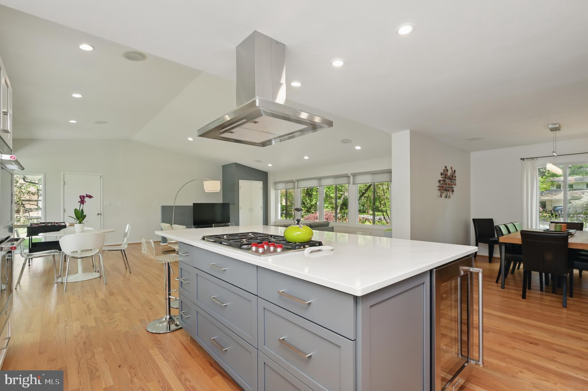 8024 Fenway Road Bethesda, MD 20817 - Photo 18 of 64