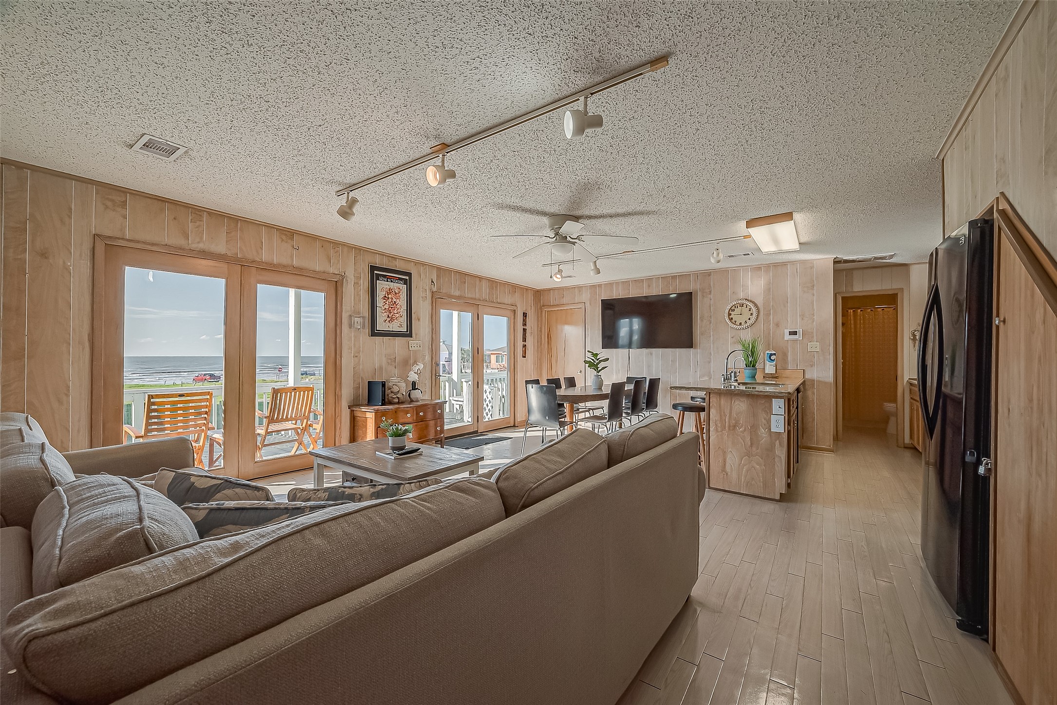 4406 Pabst Road Galveston, TX 77554 - Photo 15 of 23