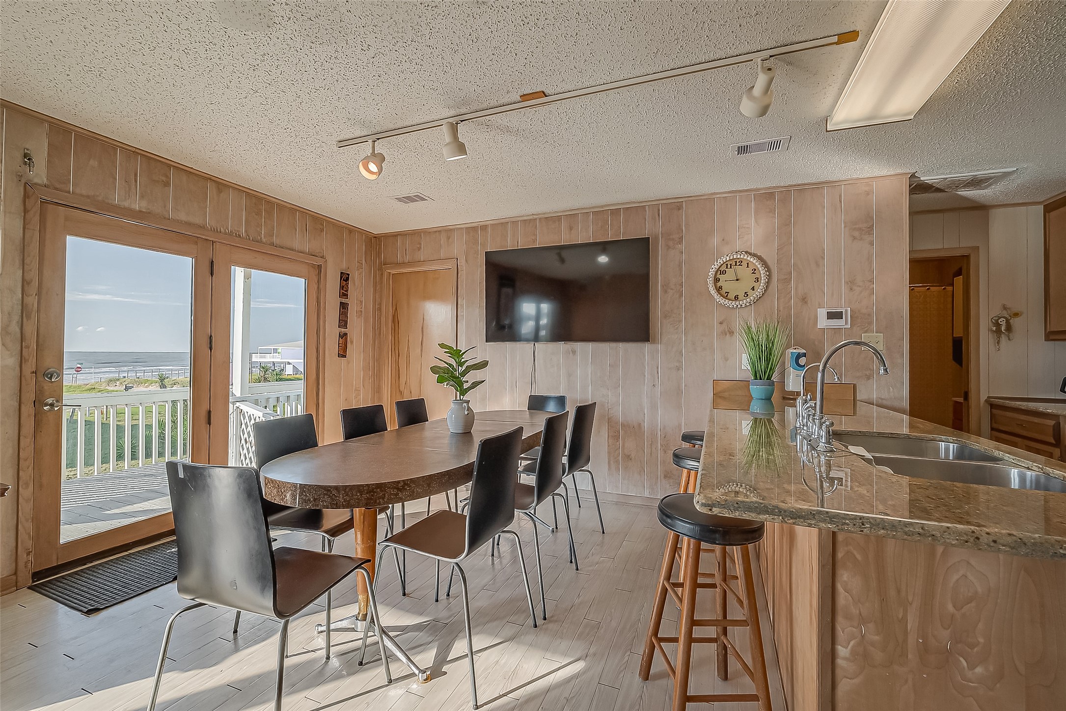 4406 Pabst Road Galveston, TX 77554 - Photo 18 of 23