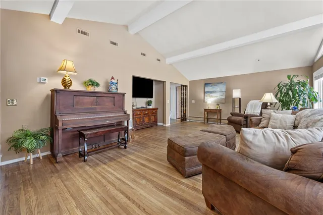 $314,900 | 74 Creek Meadow Lane, Greece, NY 14626