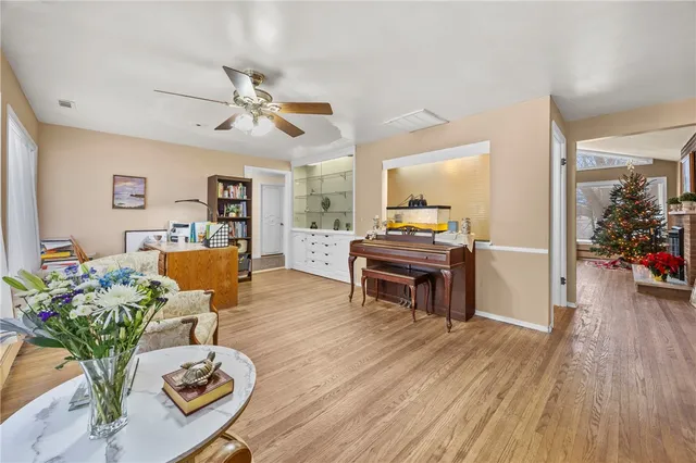 $314,900 | 74 Creek Meadow Lane, Greece, NY 14626