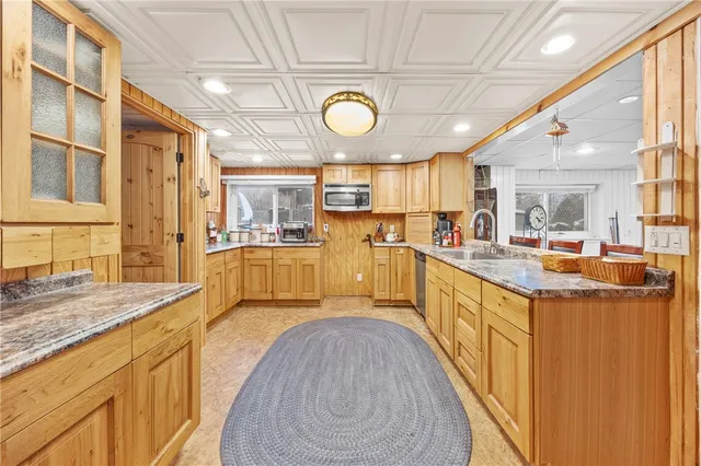 $314,900 | 74 Creek Meadow Lane, Greece, NY 14626