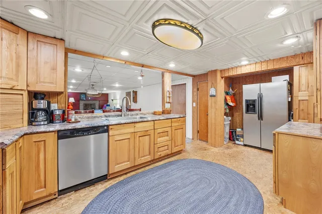 $314,900 | 74 Creek Meadow Lane, Greece, NY 14626