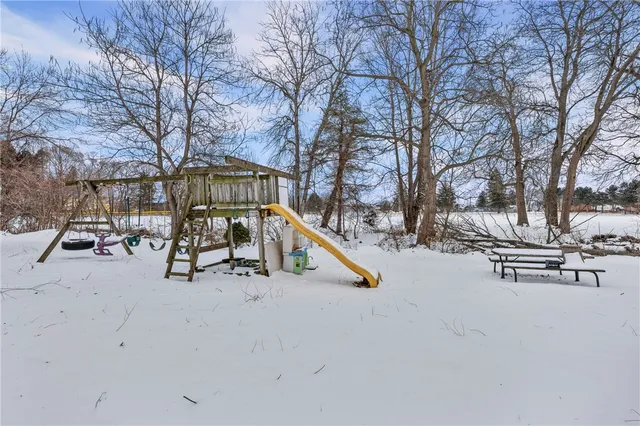 $314,900 | 74 Creek Meadow Lane, Greece, NY 14626