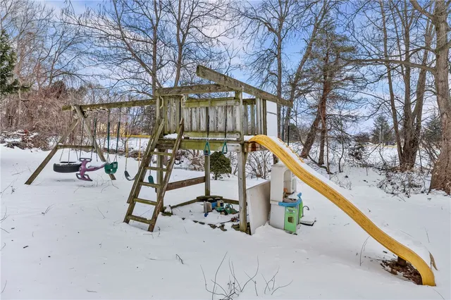 $314,900 | 74 Creek Meadow Lane, Greece, NY 14626