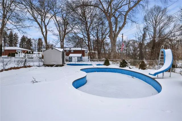 $314,900 | 74 Creek Meadow Lane, Greece, NY 14626