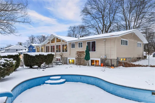 $314,900 | 74 Creek Meadow Lane, Greece, NY 14626