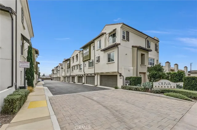 a view of building with an outdoor space