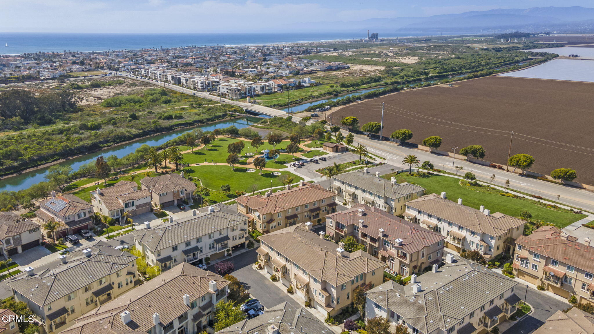 1251 Bayside Circle Oxnard, CA 93035 - Photo 35 of 43 39-web-or-mls-Upmarketmedia_1251Bay-aer-