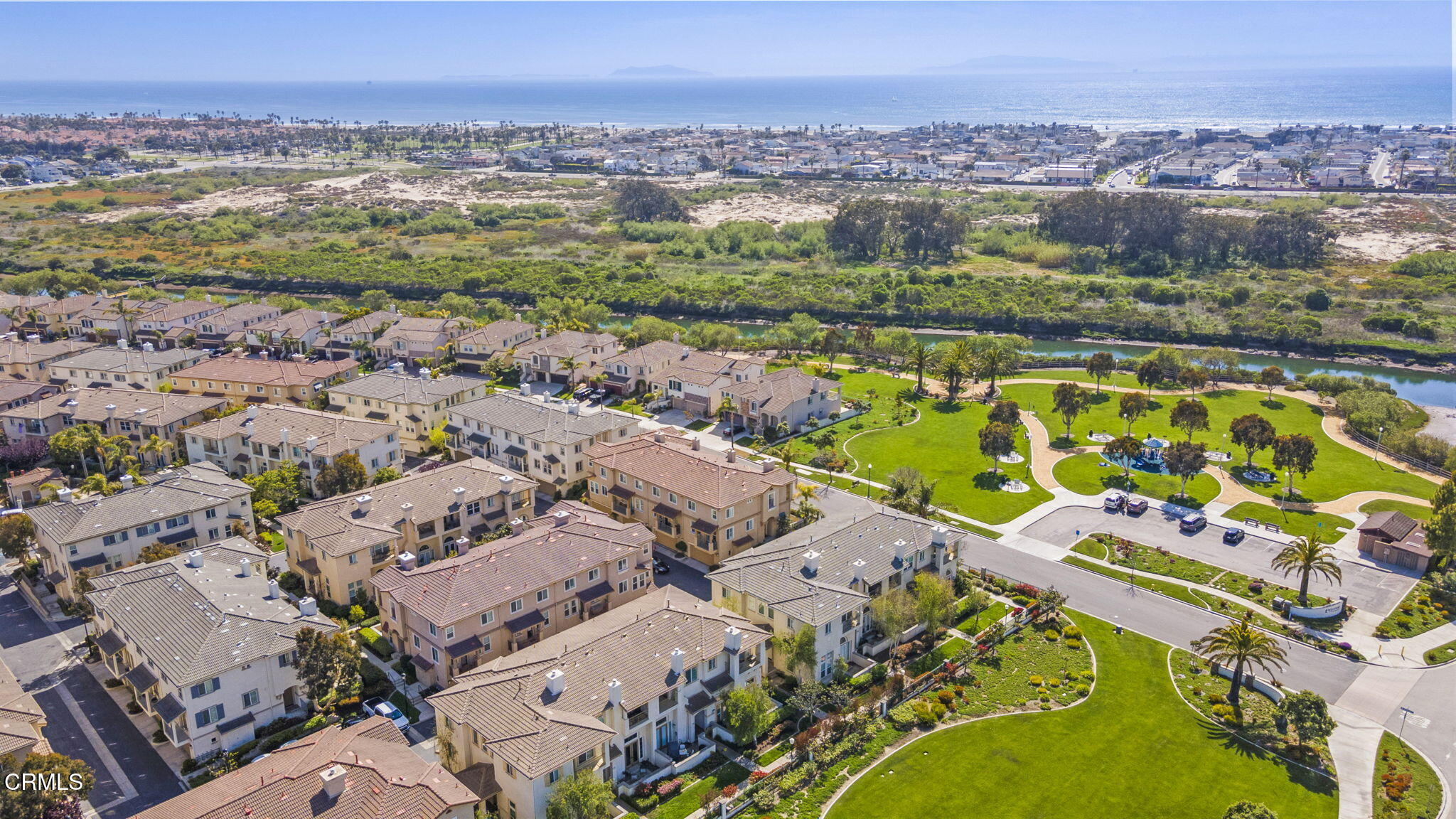 1251 Bayside Circle Oxnard, CA 93035 - Photo 36 of 43 40-web-or-mls-Upmarketmedia_1251Bay-aer-