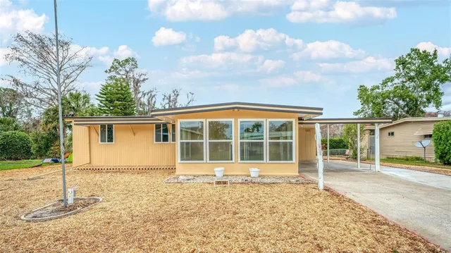 $1,400 | 2714 Vindale Road, Tavares, FL 32778