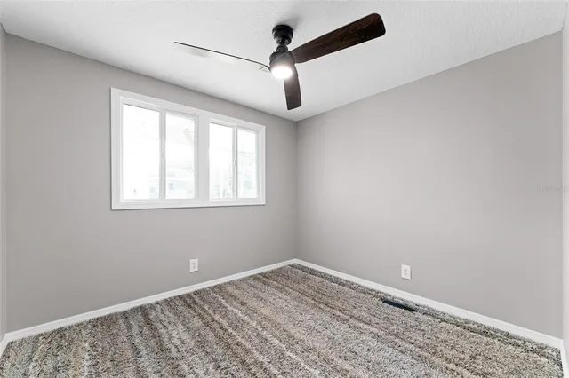 $1,400 | 2714 Vindale Road, Tavares, FL 32778