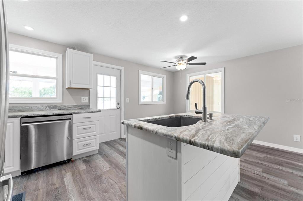 2714 Vindale Road Tavares, FL 32778 - Photo 25 of 46