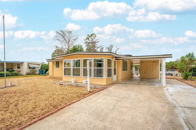 $1,400 | 2714 Vindale Road, Tavares, FL 32778