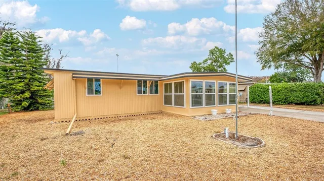 $1,400 | 2714 Vindale Road, Tavares, FL 32778