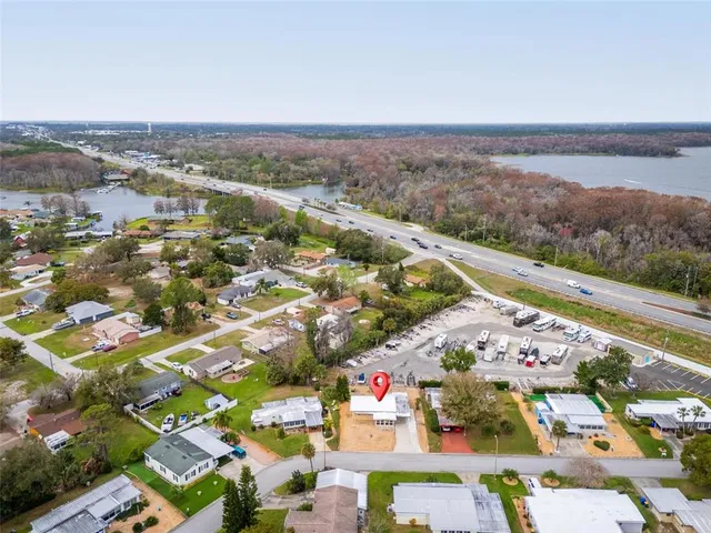 $1,400 | 2714 Vindale Road, Tavares, FL 32778