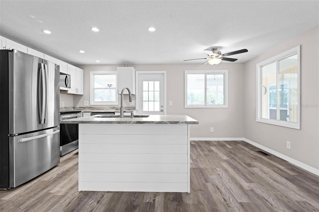 2714 Vindale Road Tavares, FL 32778 - Photo 4 of 46