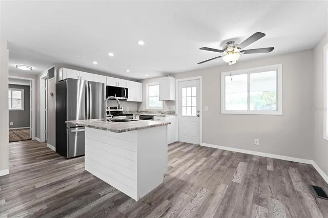 $1,400 | 2714 Vindale Road, Tavares, FL 32778