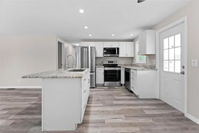 $1,400 | 2714 Vindale Road, Tavares, FL 32778