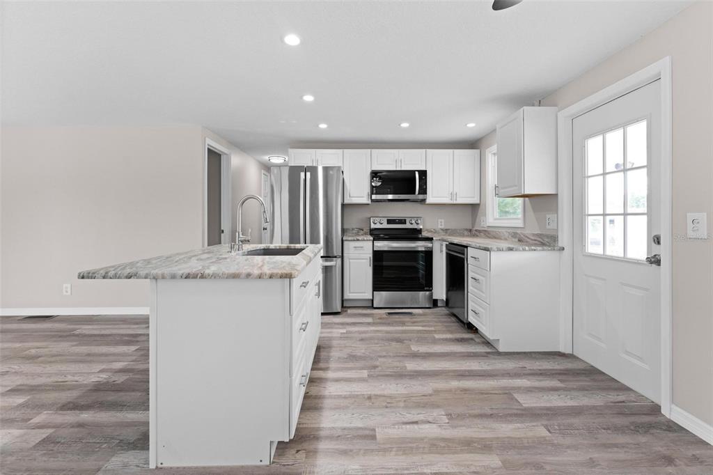 2714 Vindale Road Tavares, FL 32778 - Photo 6 of 46