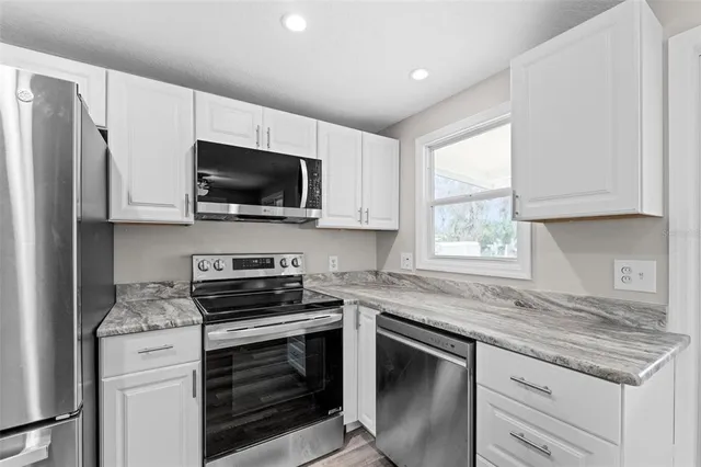 $1,400 | 2714 Vindale Road, Tavares, FL 32778