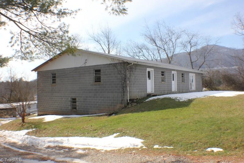 869 Sandy Ridge Road Cana, VA 24317 - Photo 6 of 30 Gallery Image 6