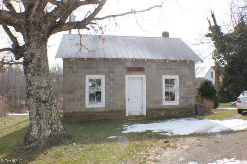 869 Sandy Ridge Road Cana, VA 24317 - Photo 7 of 30 Gallery Image 7