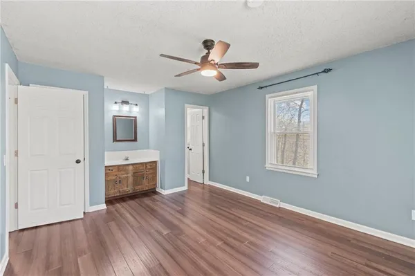 $415,000 | 5977 Southeast 208th Street, Holt, MO 64048