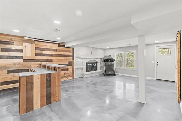 $415,000 | 5977 Southeast 208th Street, Holt, MO 64048