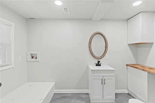 $415,000 | 5977 Southeast 208th Street, Holt, MO 64048