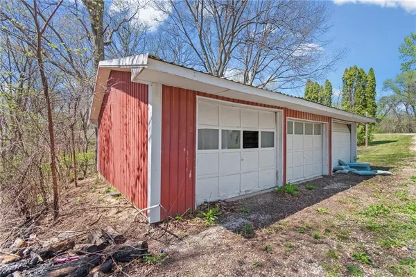 $415,000 | 5977 Southeast 208th Street, Holt, MO 64048