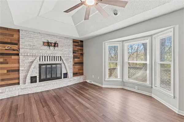 $415,000 | 5977 Southeast 208th Street, Holt, MO 64048