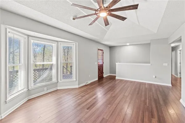 $415,000 | 5977 Southeast 208th Street, Holt, MO 64048