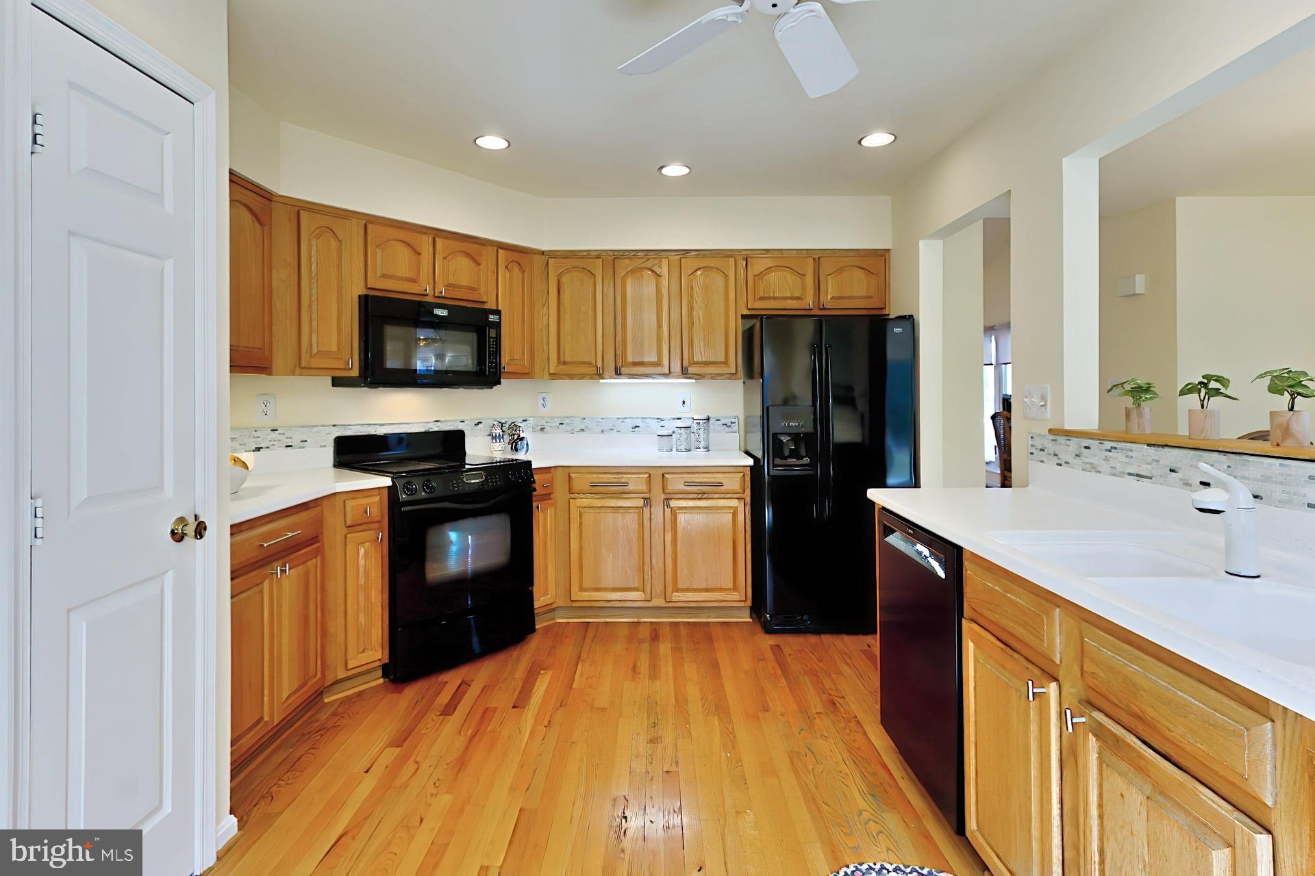 1250 Wedgewood Manor Way Reston, VA 20194 - Photo 17 of 52