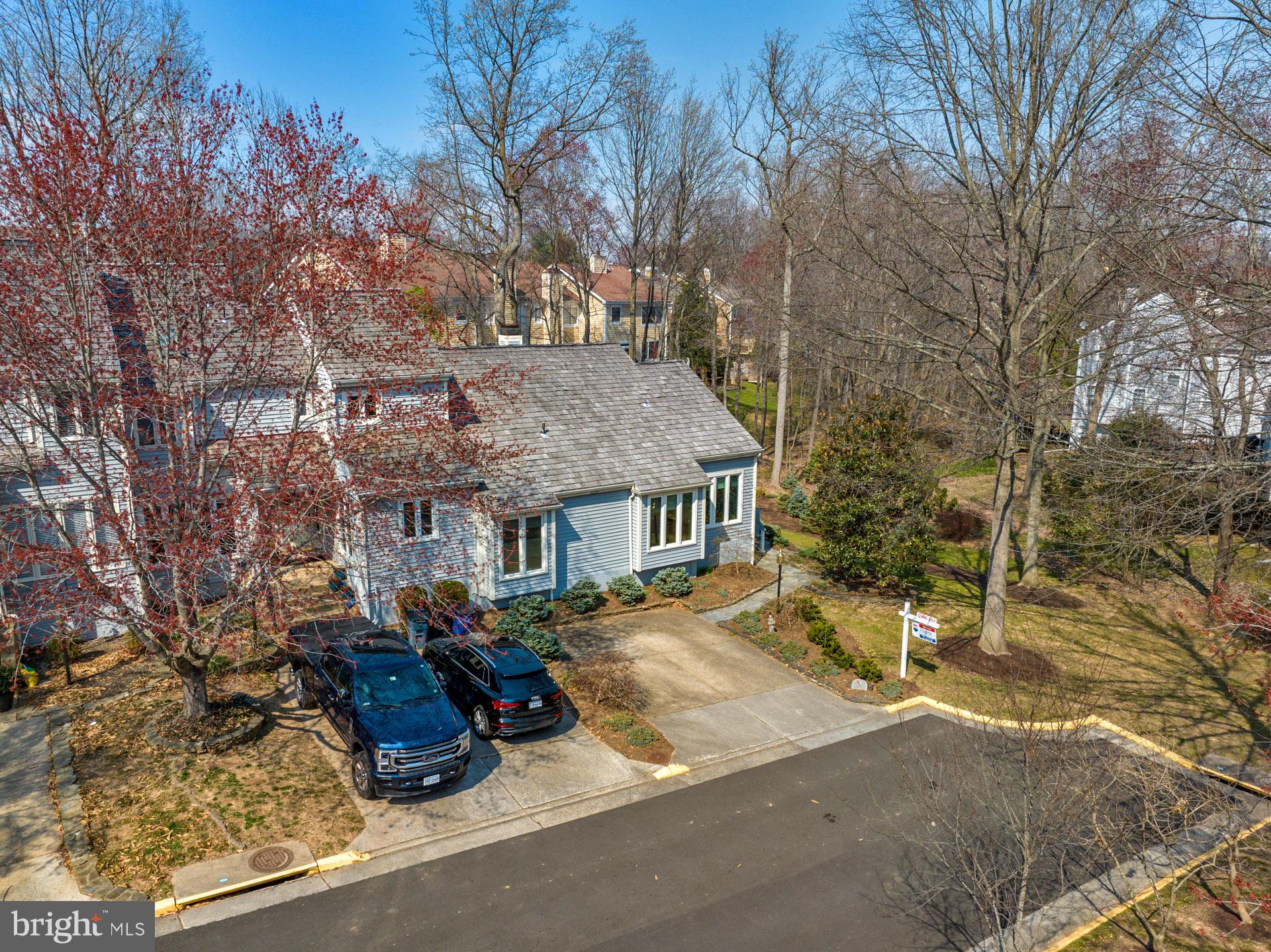 1250 Wedgewood Manor Way Reston, VA 20194 - Photo 3 of 52
