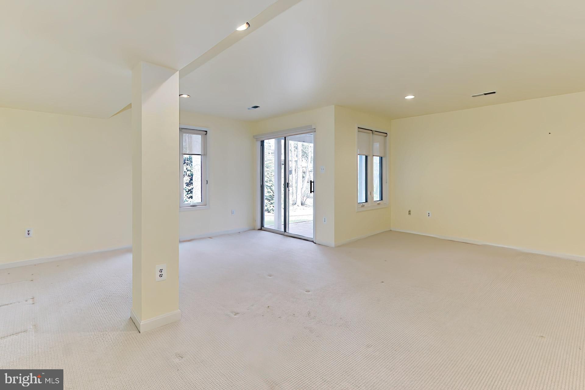 1250 Wedgewood Manor Way Reston, VA 20194 - Photo 31 of 52