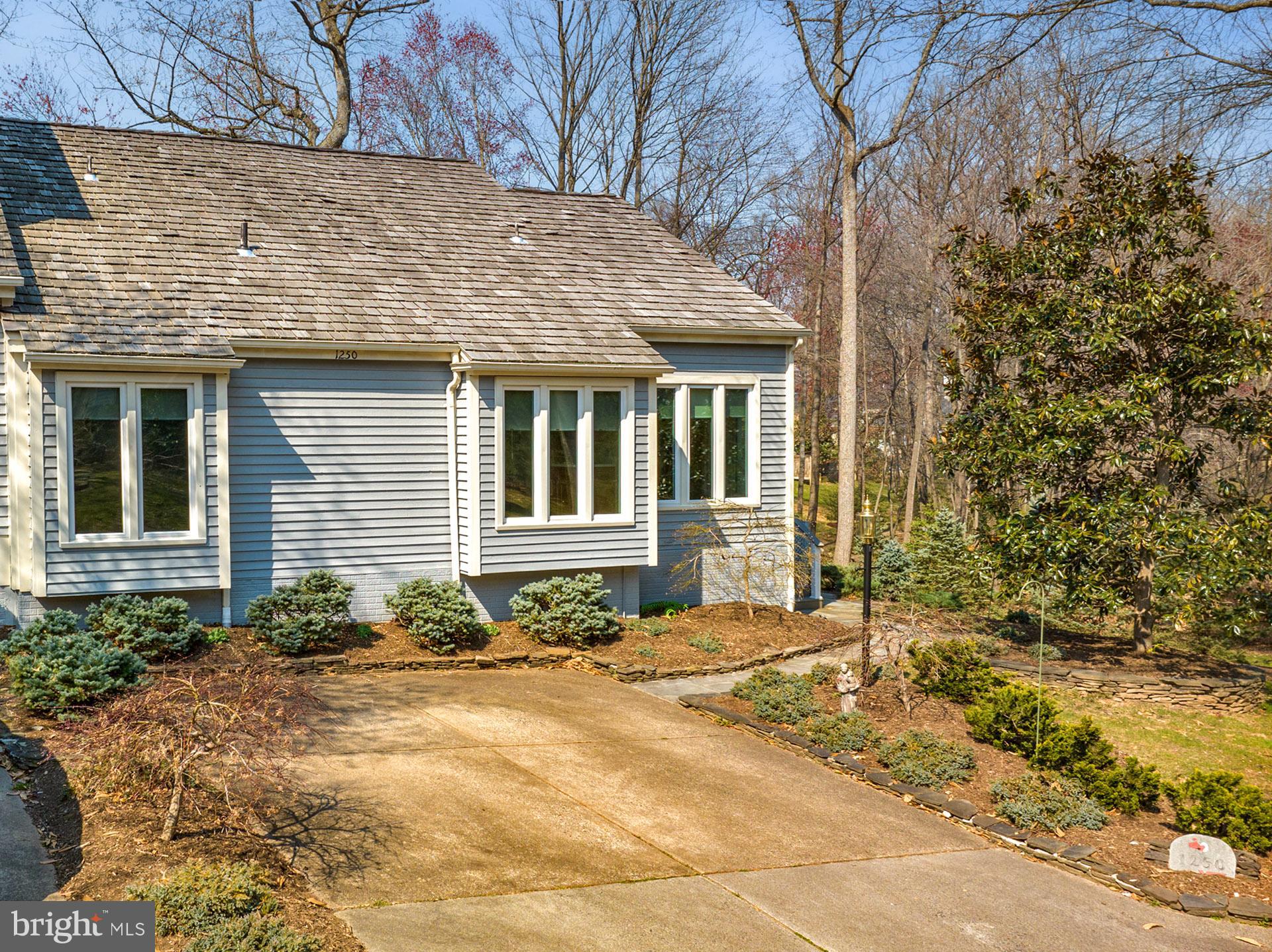 1250 Wedgewood Manor Way Reston, VA 20194 - Photo 4 of 52