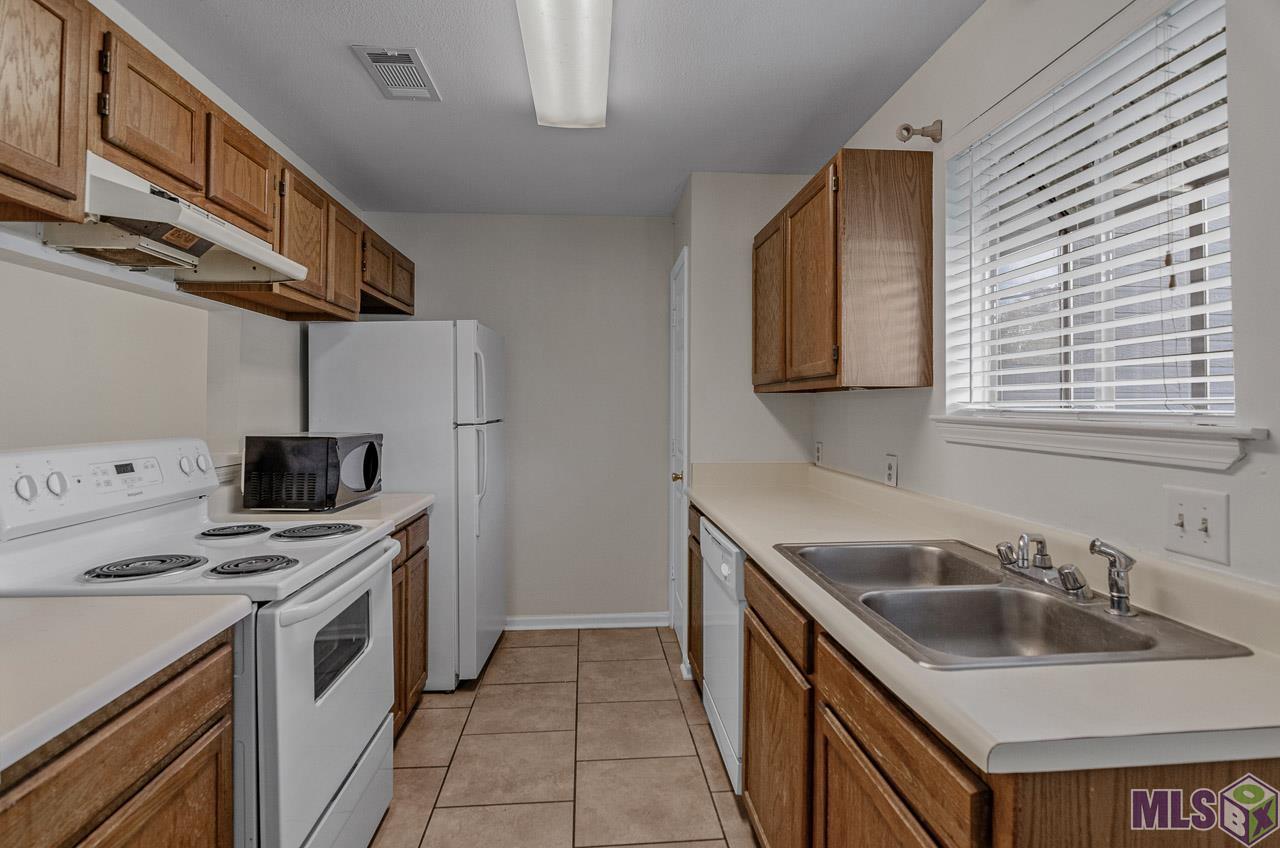 82 Colleen Court Baton Rouge, LA 70808 - Photo 3 of 13 Gallery Image 3