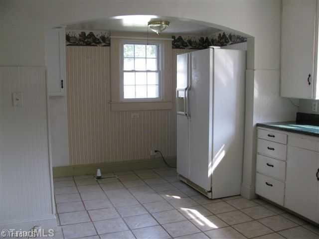 9320 Styers Ferry Road Clemmons, NC 27012 - Photo 6 of 16 Kitchen.
