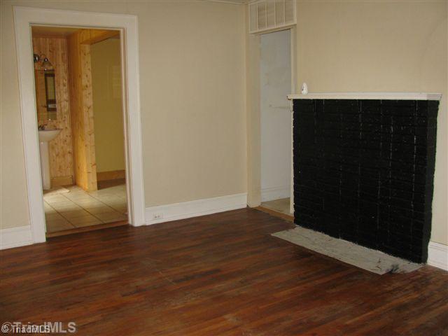 9320 Styers Ferry Road Clemmons, NC 27012 - Photo 9 of 16 Den/Family/Great Room.