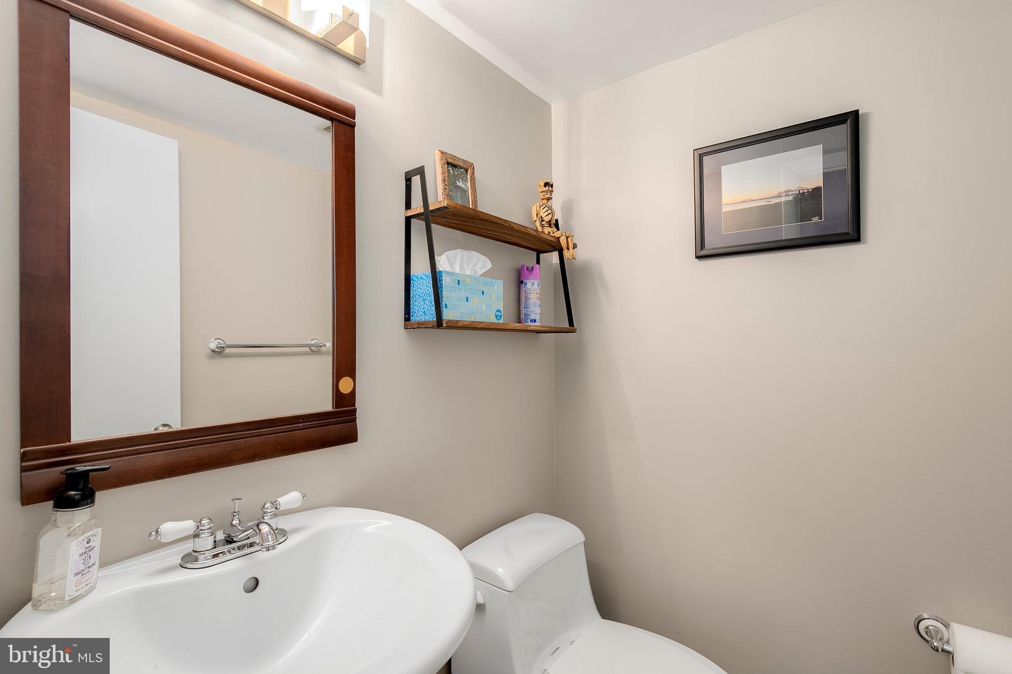 2126 Glencourse Lane Reston, VA 20191 - Photo 14 of 41 Gallery Image 14