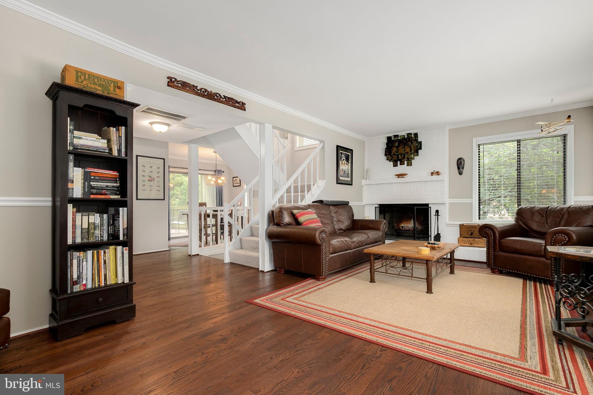 2126 Glencourse Lane Reston, VA 20191 - Photo 4 of 41 Gallery Image 4