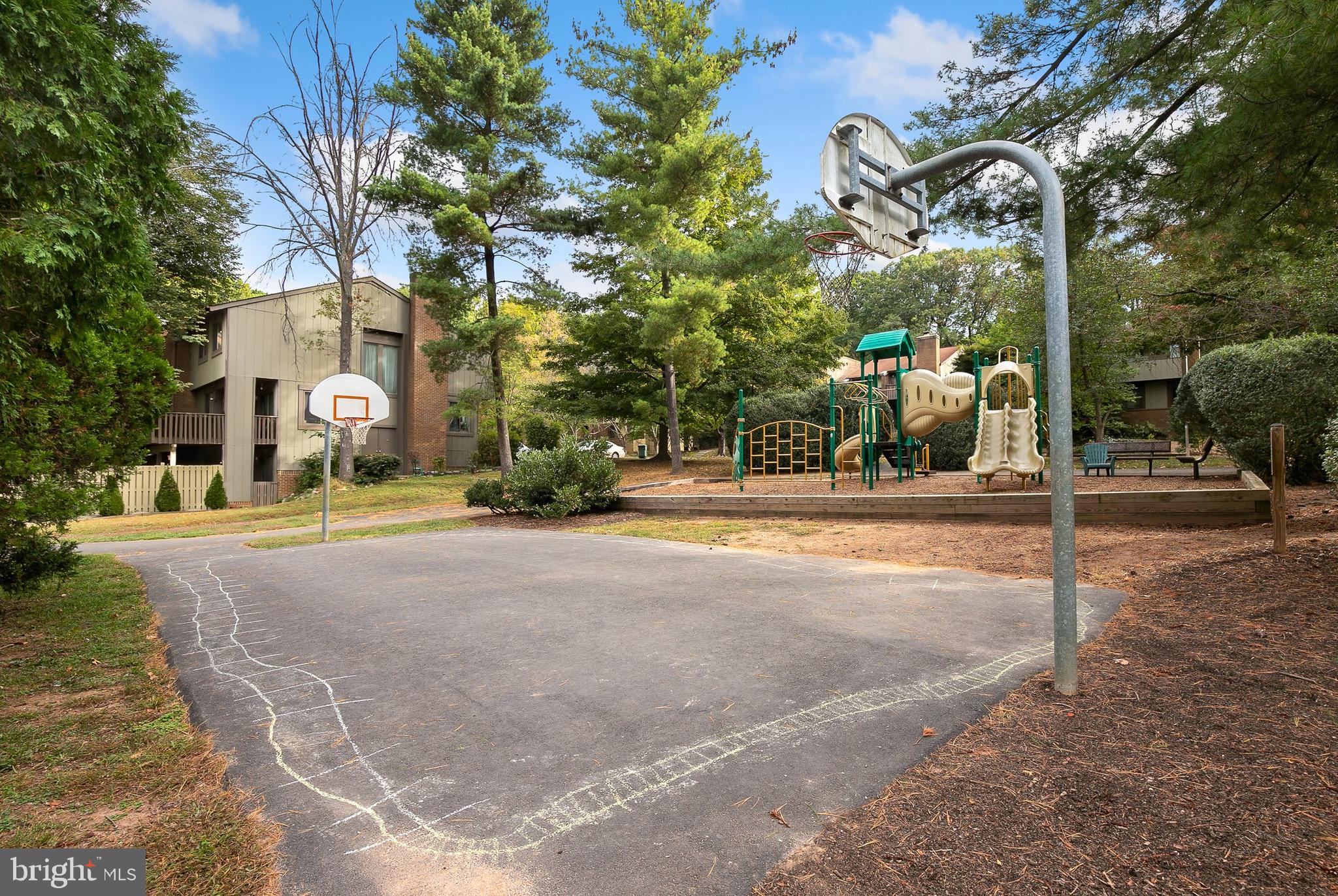 2126 Glencourse Lane Reston, VA 20191 - Photo 40 of 41 Gallery Image 40