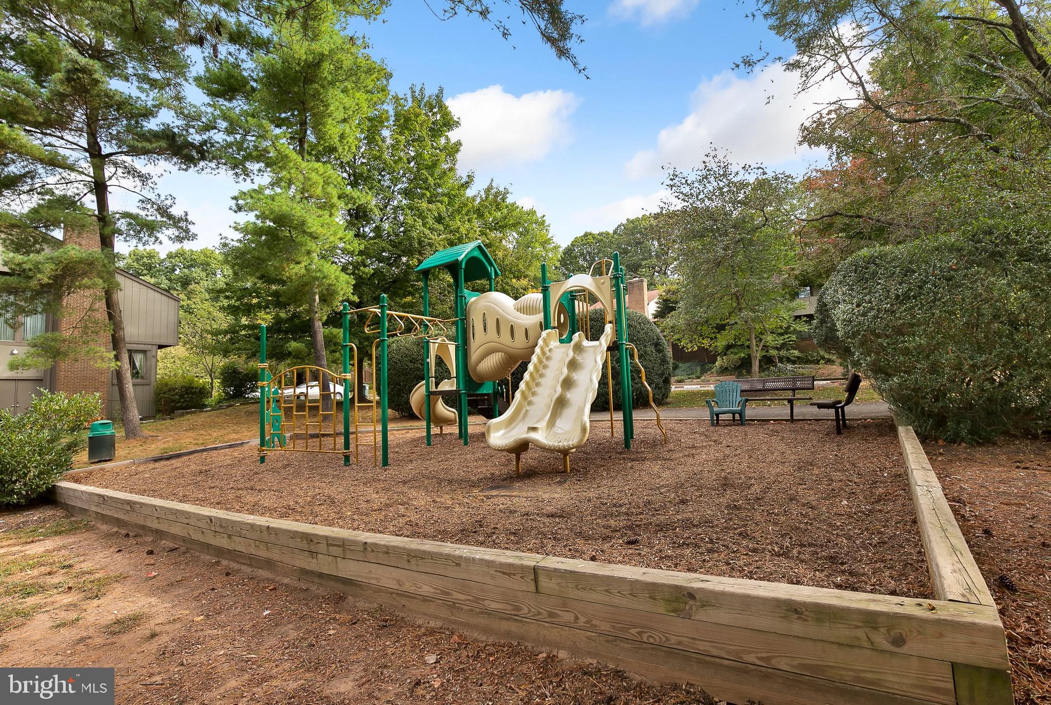 2126 Glencourse Lane Reston, VA 20191 - Photo 41 of 41 Gallery Image 41
