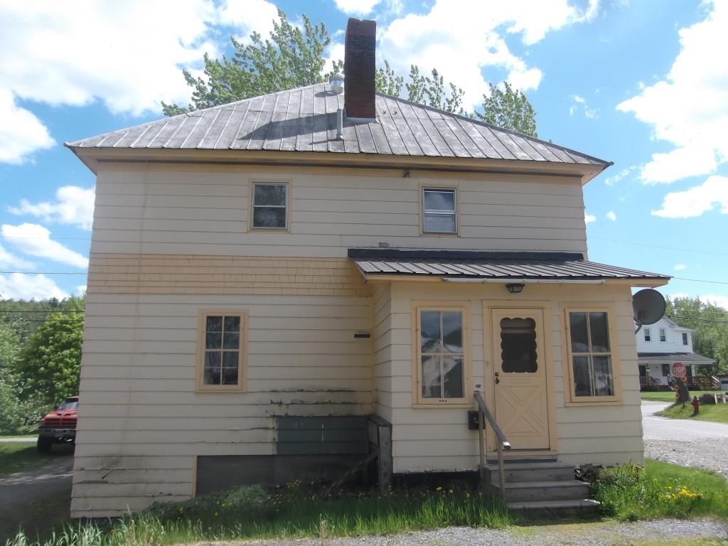 131 River Road Canaan, VT 05902 - Photo 3 of 13
