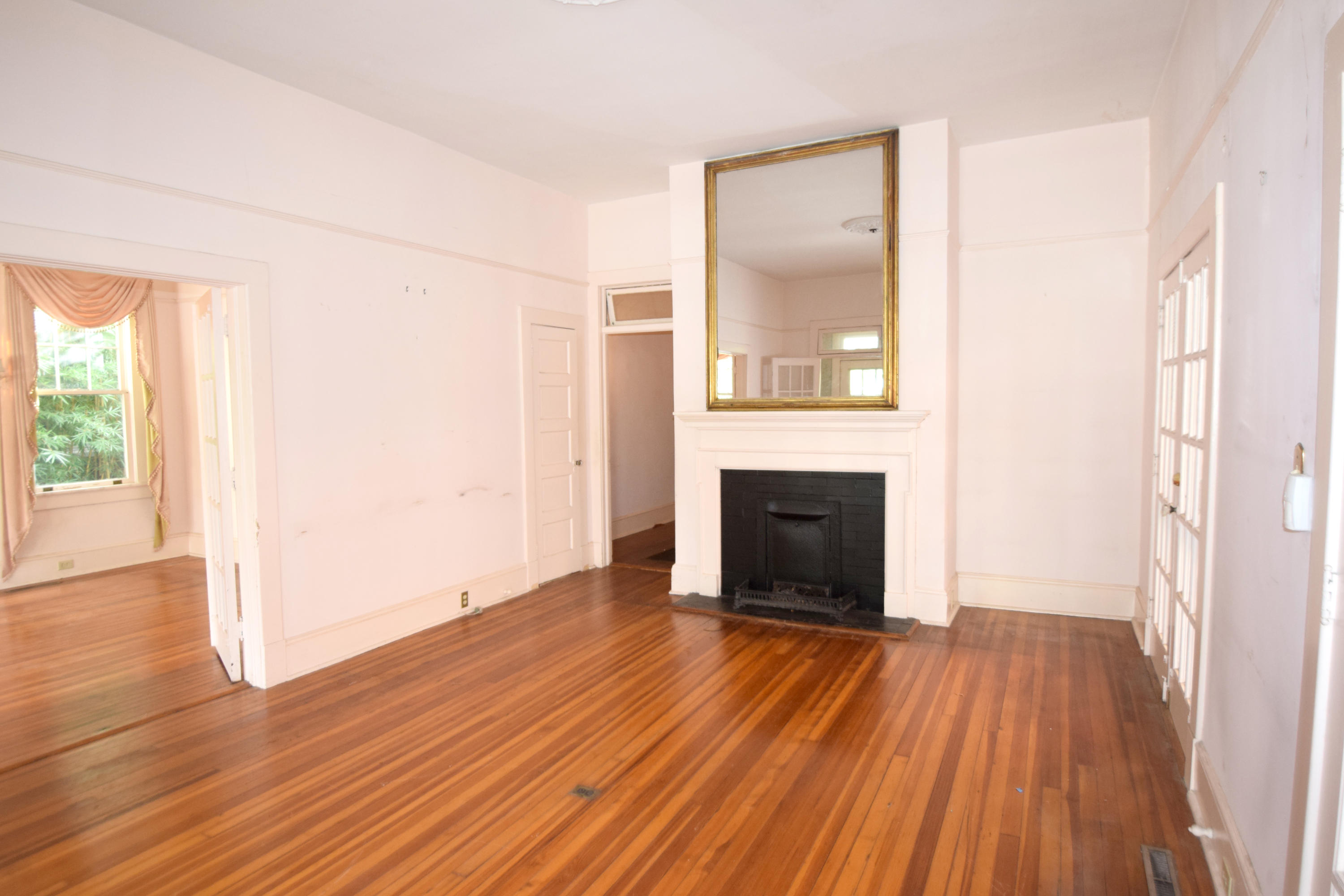 175 Tradd Street Charleston, SC 29401 - Photo 2 of 9 thumb_1