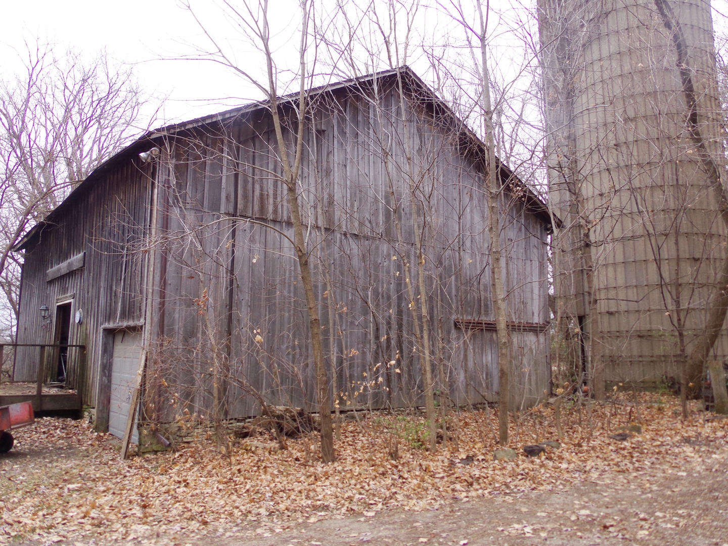N955 Pouley Road Elburn, IL 60119 - Photo 21 of 23 a backyard of a house