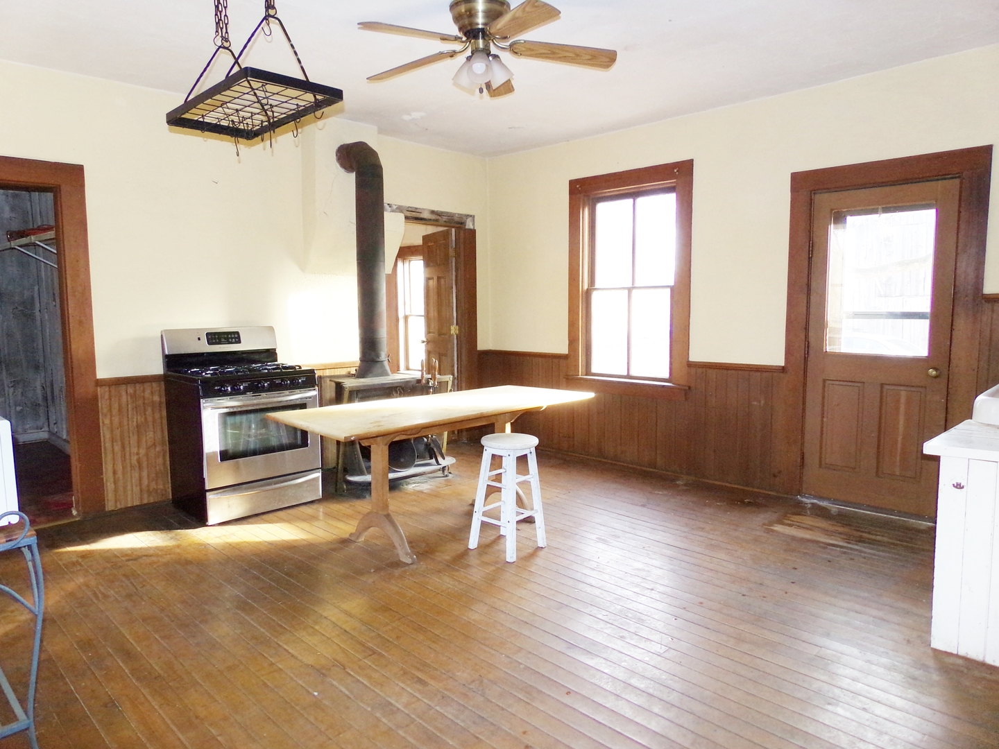 N955 Pouley Road Elburn, IL 60119 - Photo 3 of 23 a view of a livingroom with furniture window and wooden floor