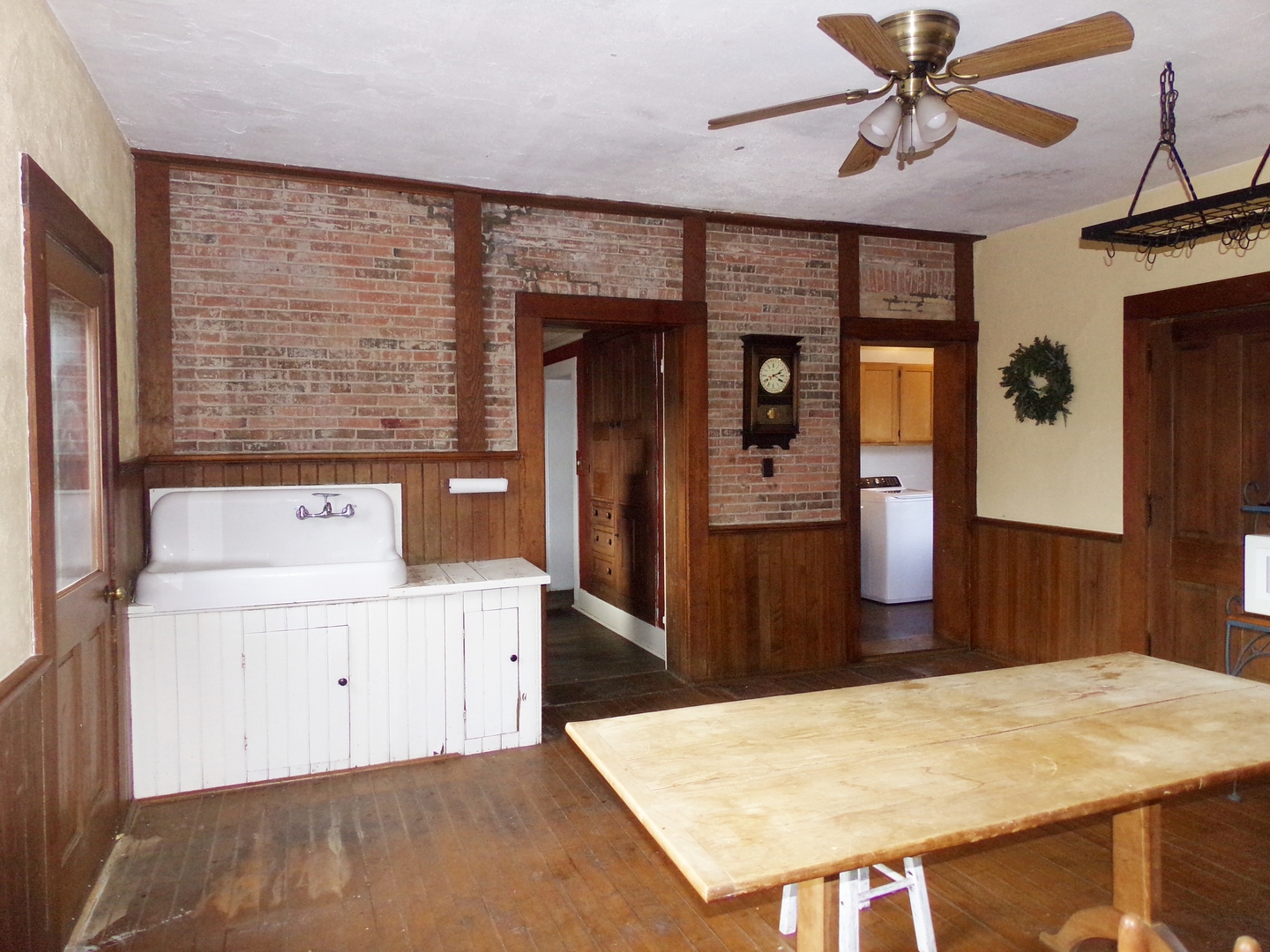 N955 Pouley Road Elburn, IL 60119 - Photo 9 of 23 a kitchen with a table and chairs