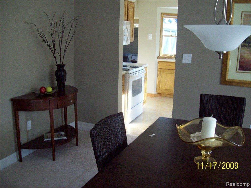 30596 Six Mile Road Livonia, MI 48152 - Photo 5 of 16 6 MILE 011